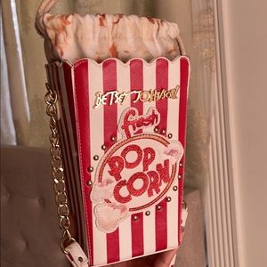 Betsey Johnson popcorn crossbody bag
